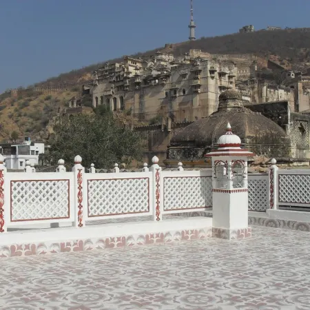 Haveli Taragarh Palace