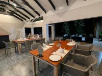 Mopani Lodge Victoria Falls Hotels in Hwange