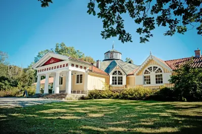 Skärva Herrgård Hotels near Valshall