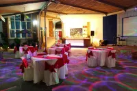 Villa Jhoana Resort Hotels in Taytay