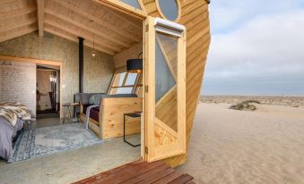 Shipwreck Lodge
