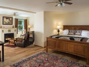 Eagle Rock Lodge