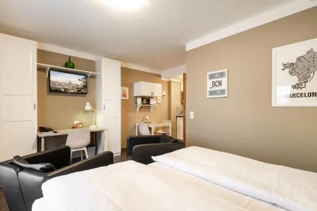 City Hotel