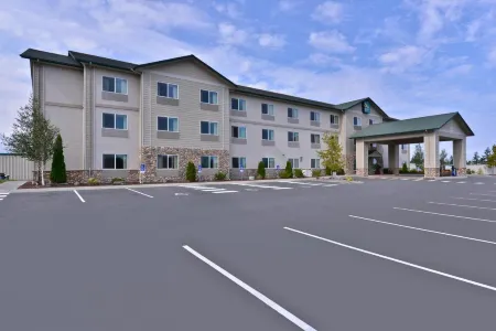 Quality Inn & Suites Sequim at Olympic National Park
