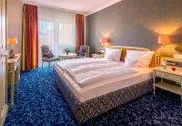 Hotel Krone Отели в г. Альценау