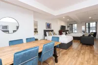 Concert Square Apartments by Happy Days