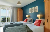 皮埃爾勒科託海濱假日飯店