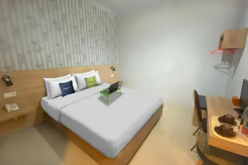 Urbanview Hotel Mulia Indah Palopo Hotels in Wara