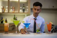 هوتل جودويل - بار