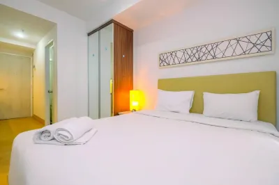 Modern Style Studio Apartment at Azalea Suites with City View by Travelio فنادق في South Cikarang