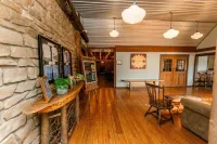 Brown County Inn Hotels in Brown County