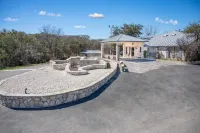 River Oak Inn Hotels in Bandera