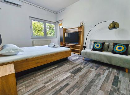 Botev Design Apartments - Walk to Old Town - Pumo Properties