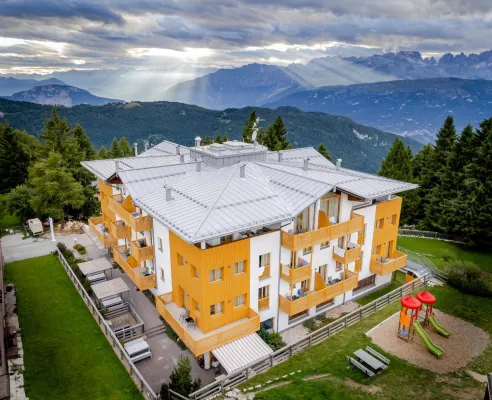 Alpine Mugon Hotel - Bjergudsigt
