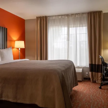 Quality Inn & Suites Fresno Northwest