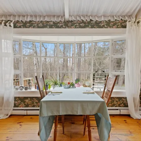 Brook Farm Inn