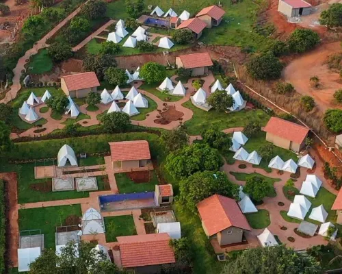 Ravishing Retreat Resort Hotels in Ramanagara