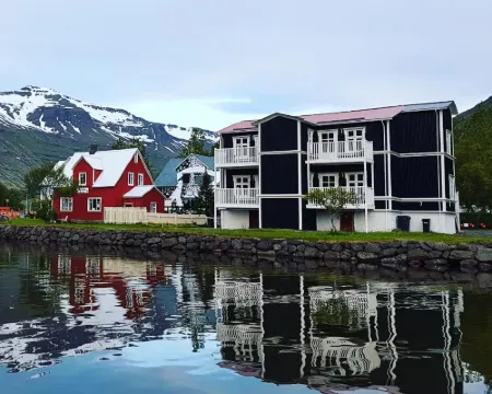維奧洛尼奧旅館 塞濟斯菲厄澤酒店