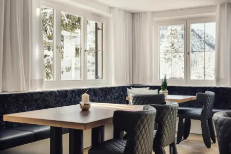Hinterwies – Ski in / Lodge / Dine