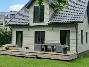 Mazoji Vila