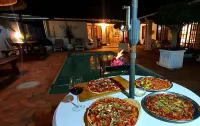 Dolphin Inn Blouberg Hotels in Bloubergstrand