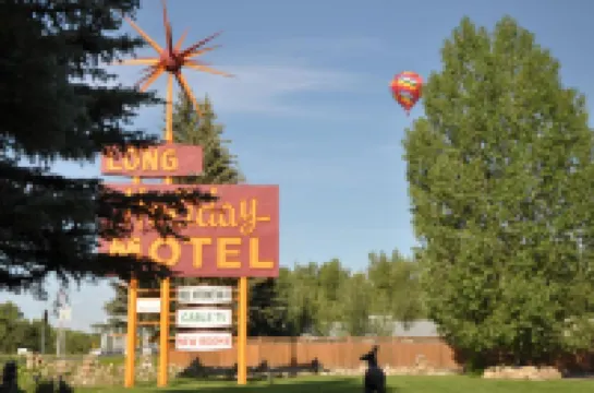 ロング ホリデイ モーテル