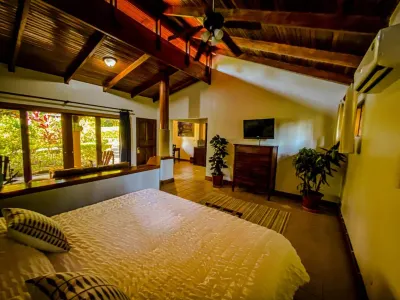 Jaco Hotel DoceLunas