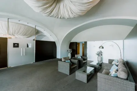 Prachárna Park Hotel Olomouc Отели рядом с достопримечательностью «Церковь Святого Горазда»