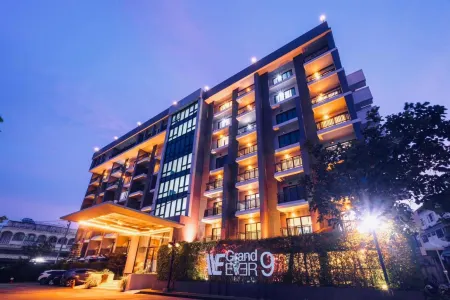 We Grand Ever 9 Отели рядом с достопримечательностью «Nakhon Ratchasima Rajabhat University»