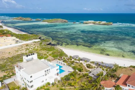 Visiwa Beach Resort Отели рядом с достопримечательностью «Watamu Beach»