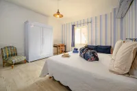 Maison d'Hôtes Ferme d'Issonges B&B Hotels in Marigny-en-Orxois