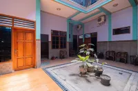 RedDoorz Syariah Near Alun-Alun Bojonegoro Hôtels à : Bojonegoro
