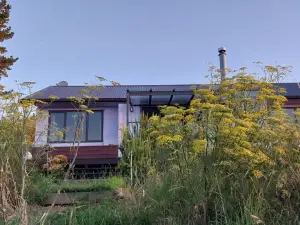 Cosy Country Cottage on a Sunny Hill