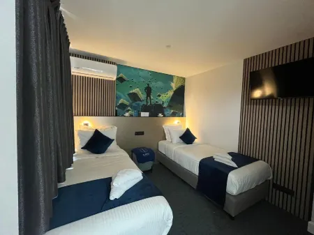 Elberg Hotel & Apartments Отели в г. Мускрон