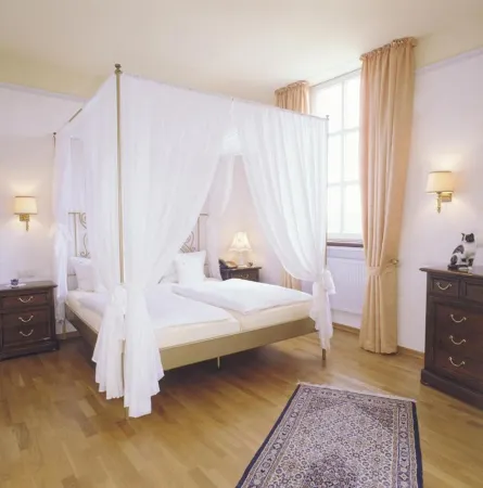 Schloßhotel Kurfürstliches Amtshaus Dauner Burg