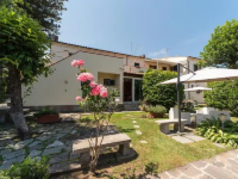 卡薩魯皮酒店 厄爾巴島酒店