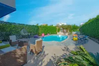 Spacious villa with private pool - Villas