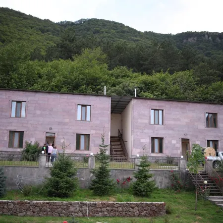 Yeghevnut Hotel