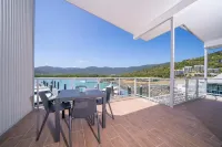 Harbour Cove - Mountain view