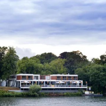 Stayokay Hostel Maastricht Отели рядом с достопримечательностью «Вилла-Парк»