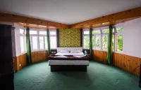 Hotel Paradiso