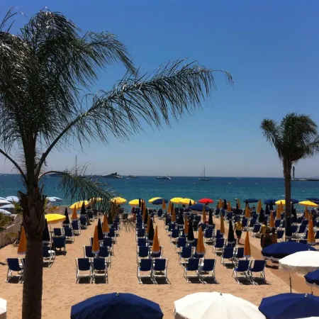 Azurene Royal Hotel