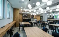 Hotel Stal - พร้อมอาหารเช้า