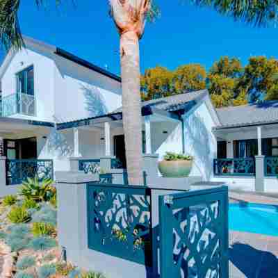 Amour Guest House Hotel Exterior