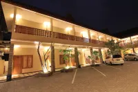 Syailendra Hotel Hotel dekat Hufadz Stable