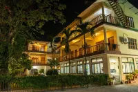 Jungle Wildlife Camp Hotels in Sauraha