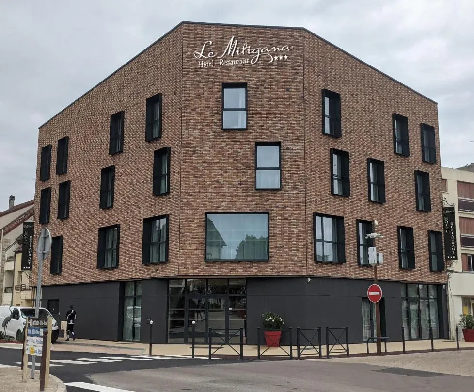 Hôtel Restaurant Le Mitigana - Yonne