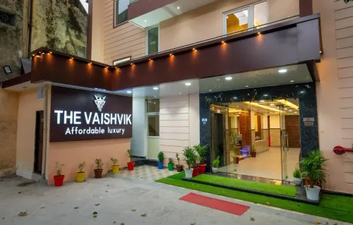 Hotel the Vaishvik Hotels in Katra