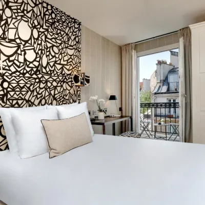 Le Senat Hotels near Panthéon