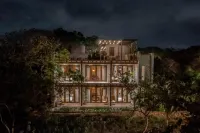 Makani Luxury Wanderlust Hotels in Bocachica